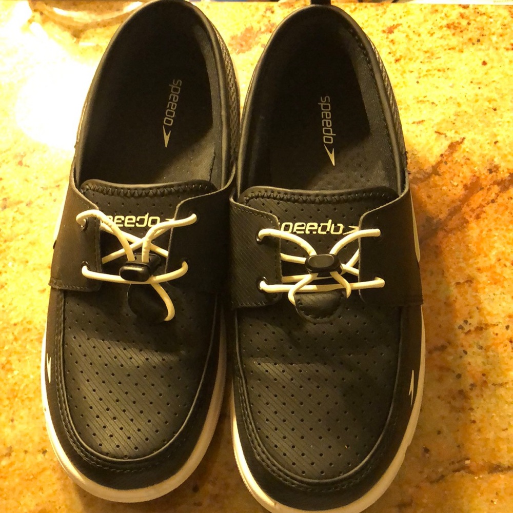 Black with white stitching boat shoes, 10 (US)